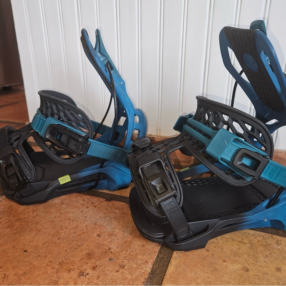 Fenix Flow Bindings Men's Blue Snowboard Bindings
